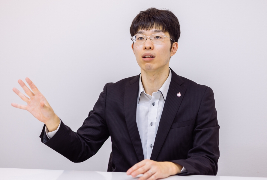 インタビュー中の様子