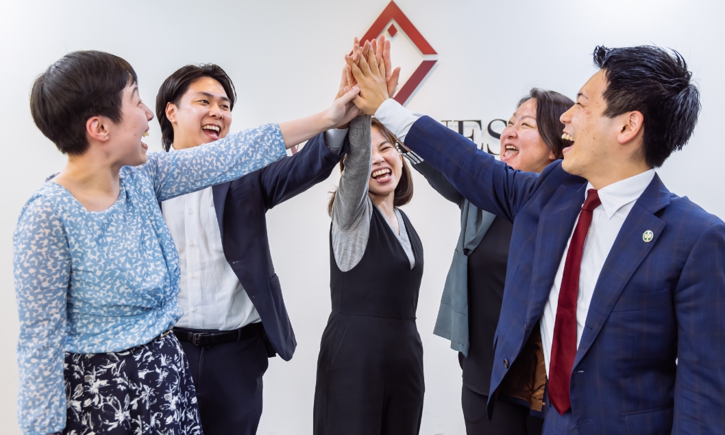 “幸せ”と”成功”を創造するために、日々仲間と共に全力で駆け抜ける